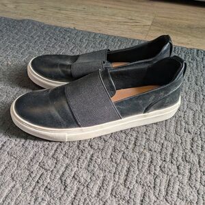 a new day Black Slip-On Sneakers